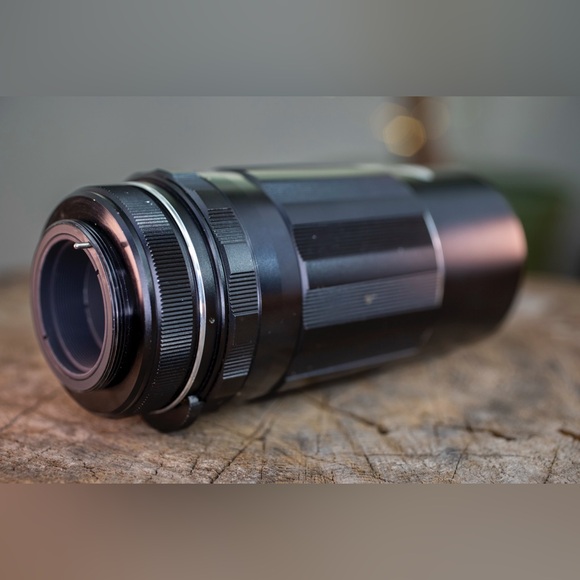 Asahi Pentax Super Takumar 200mm f4 Telephoto Lens - Picture 6 of 8